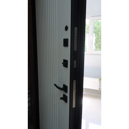 ЭКСТРА УЛЬТРА / ПВХ черный кварц / ПВХ Белый / Line Door