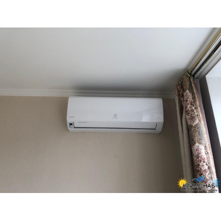 Electrolux Portofino Inverter EACS/I-12 HP/N3_15Y (до 35м²)
