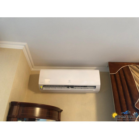 Electrolux Portofino Inverter EACS/I-12 HP/N3_15Y (до 35м²)